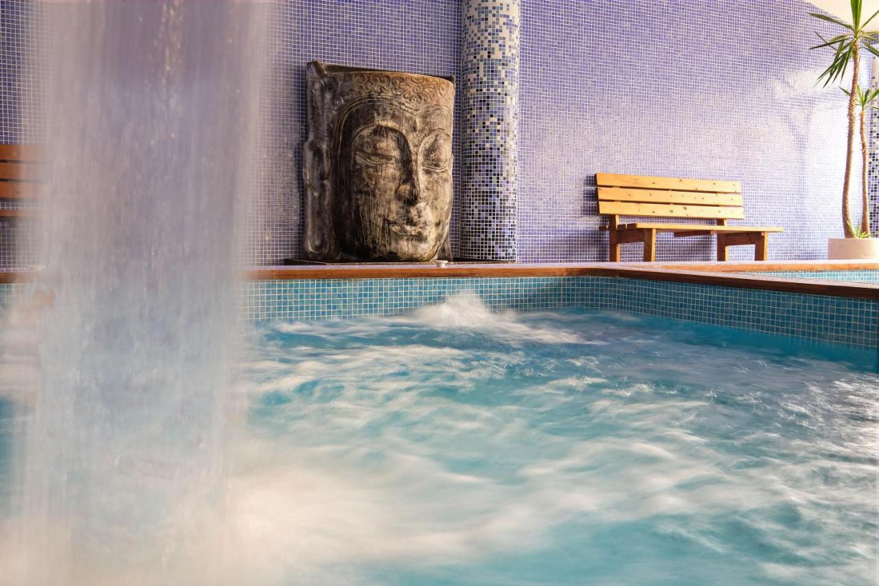 Na Macaret Hotel Moon Dreams Marina Parc מראה חיצוני תמונה