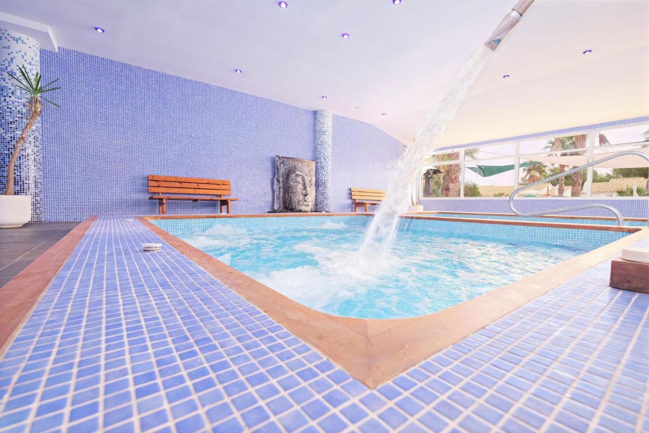 Na Macaret Hotel Moon Dreams Marina Parc מראה חיצוני תמונה